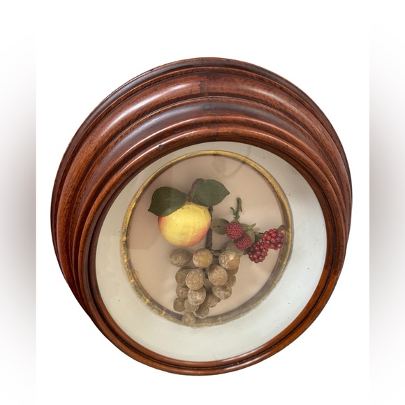 Antique Victorian Oval Mahogany Shadow Box Frame w/Faux Fruit Under Wavy Glass - Picture 7 of 12